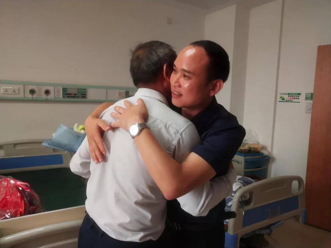 真情關(guān)懷，慰問(wèn)員工丨老羅，愿您早日康復(fù)！